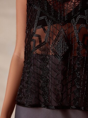 Next Τοπ σε μαύρο