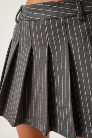 Happiness İstanbul Rock in Grau