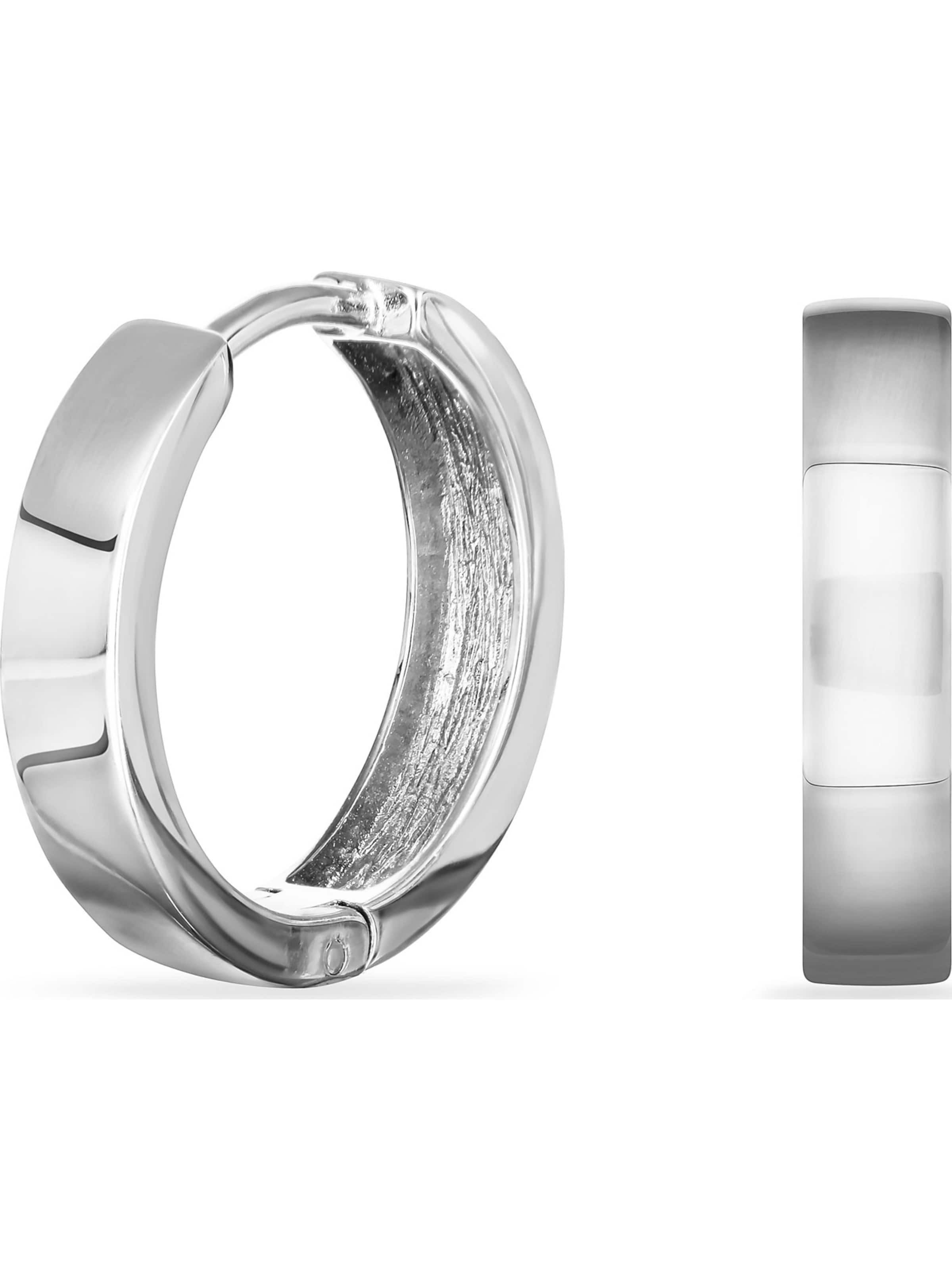 FAVS Earrings in Silver