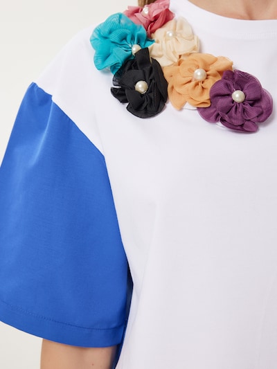 Happiness İstanbul T-shirt en bleu / blanc, Vue avec produit