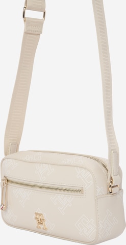 TOMMY HILFIGER Crossbody Bag in Beige: front