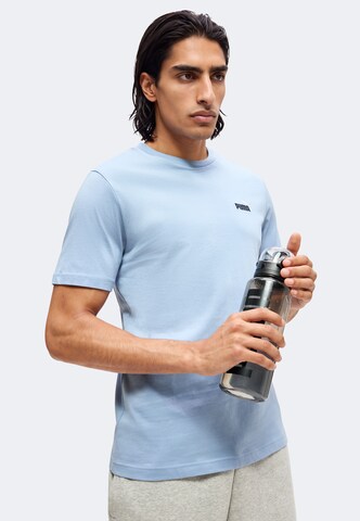 PUMA - Camisa funcionais ''ESS No. 1' em azul