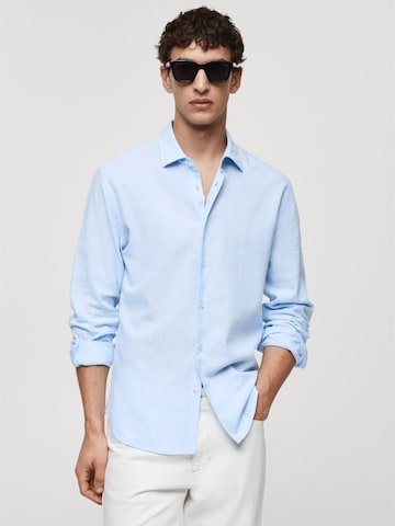 MANGO MAN Regular fit Button Up Shirt 'Emma' in Blue: front