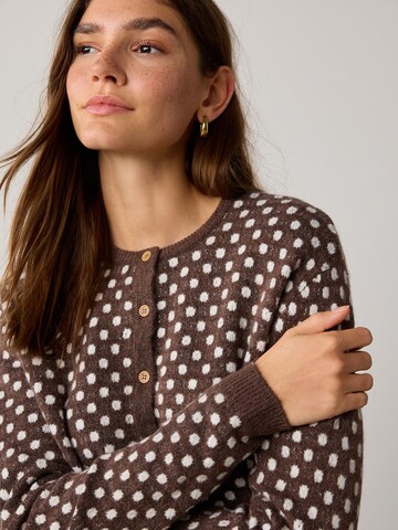 Next Strickjacke in Braun