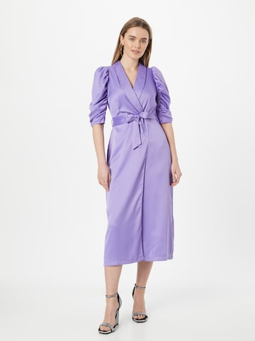 Robe Closet London en violet : devant