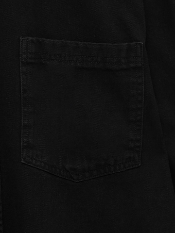 Pull&Bear Comfort Fit Hemd in Schwarz