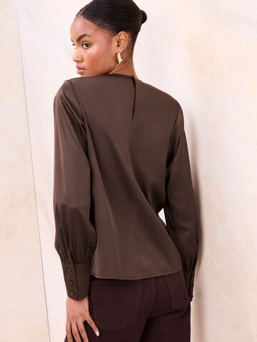 Lipsy Bluse in Braun