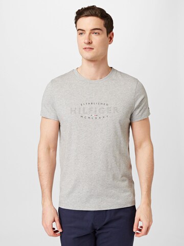 TOMMY HILFIGER T-Shirt in Grau: Vorderseite