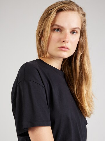 juoda ONLY Marškinėliai 'NEW LAURA'