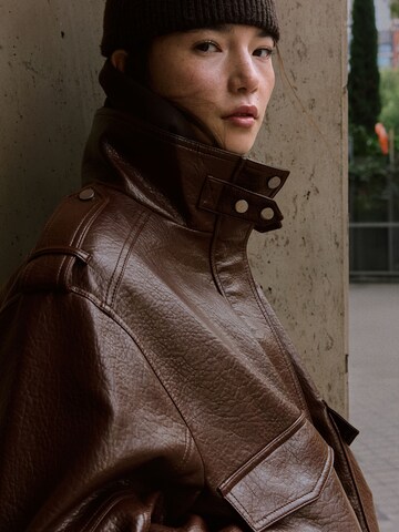 Veste mi-saison Bershka en marron