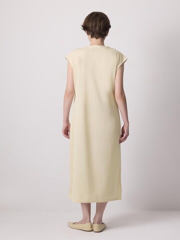 Robe Touche Prive en beige