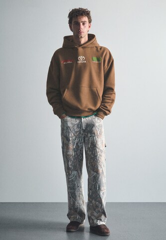 Pull&Bear Mikina 'TOYOTA' – hnědá