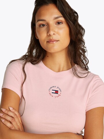 Tommy Jeans Μπλουζάκι 'ESSENTIAL' σε ροζ