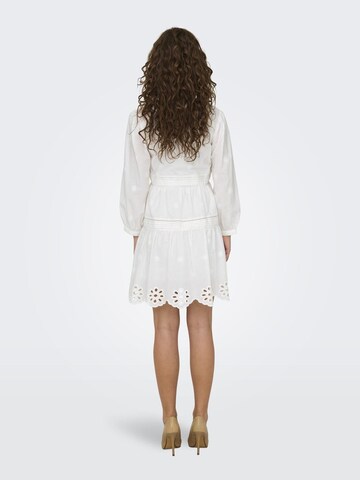 Robe 'JADA' ONLY en blanc