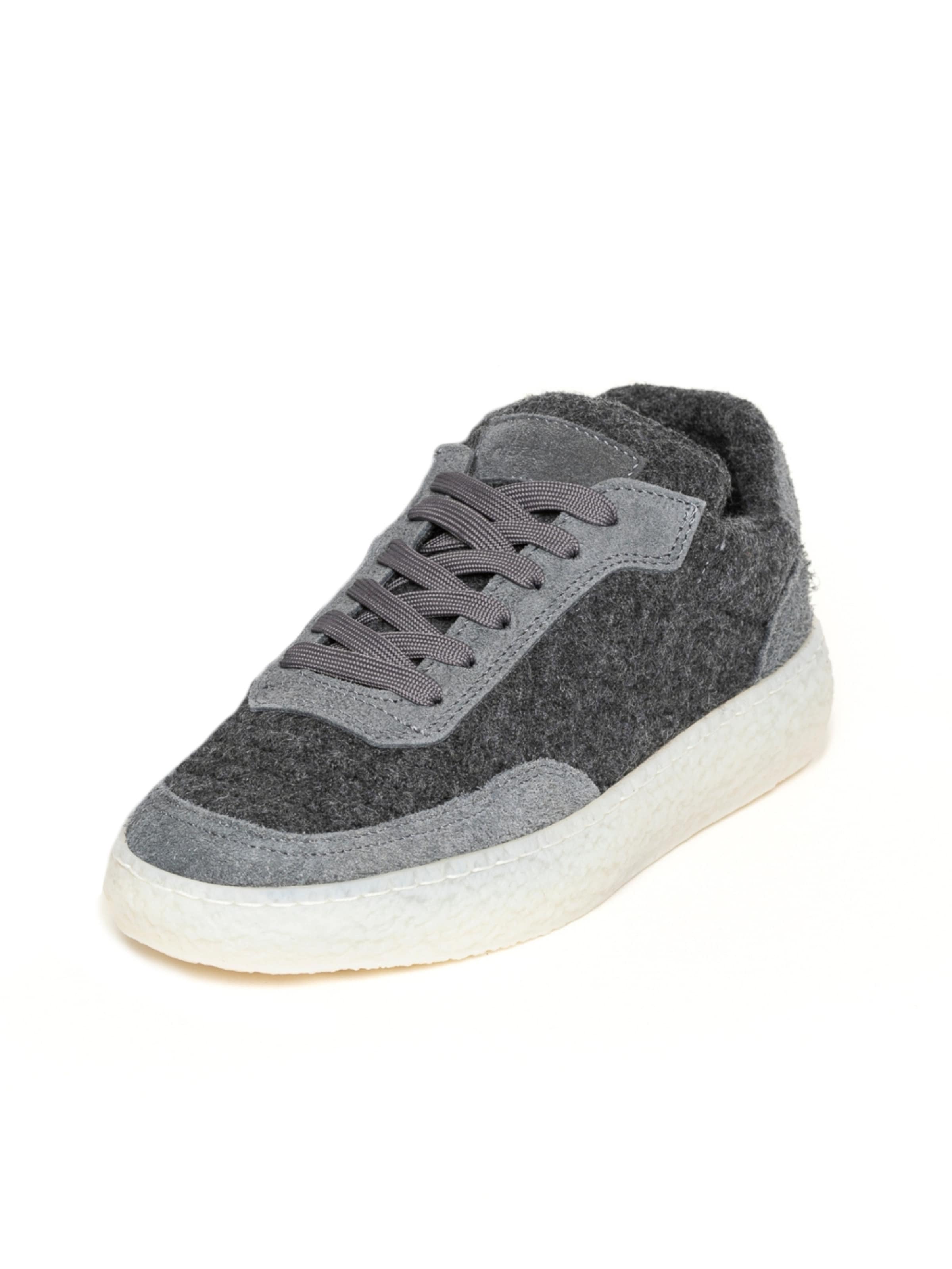 Gottstein Sneakers in Grey: front