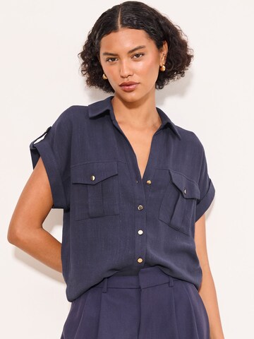 Lipsy Blouse in Blauw: voorkant