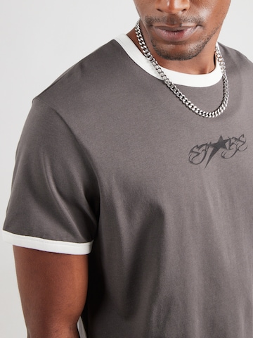 WEEKDAY Bluser & t-shirts i grå