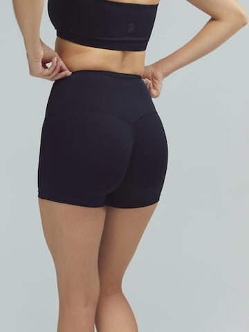 DRILLS Apparel Skinny Leggings 'ACTIVE Scrunch Shorts' in Black