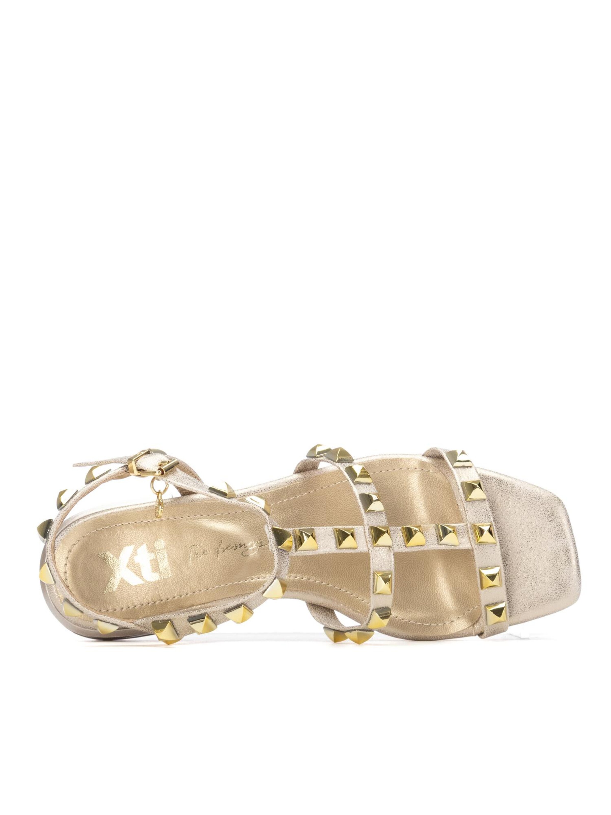 Xti Sandals in Gold