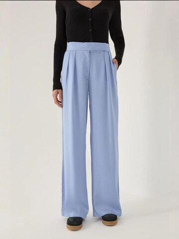 Wide leg Pantaloni con pieghe di Hiccup in blu: frontale