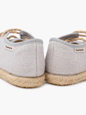 Scarpa bassa di Pisamonas in bianco