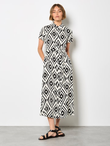 Apricot Dress ' ' in Black: front