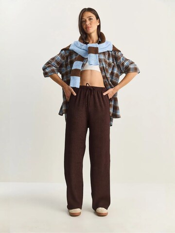 Loosefit Pantaloni di Bianco Lucci in marrone