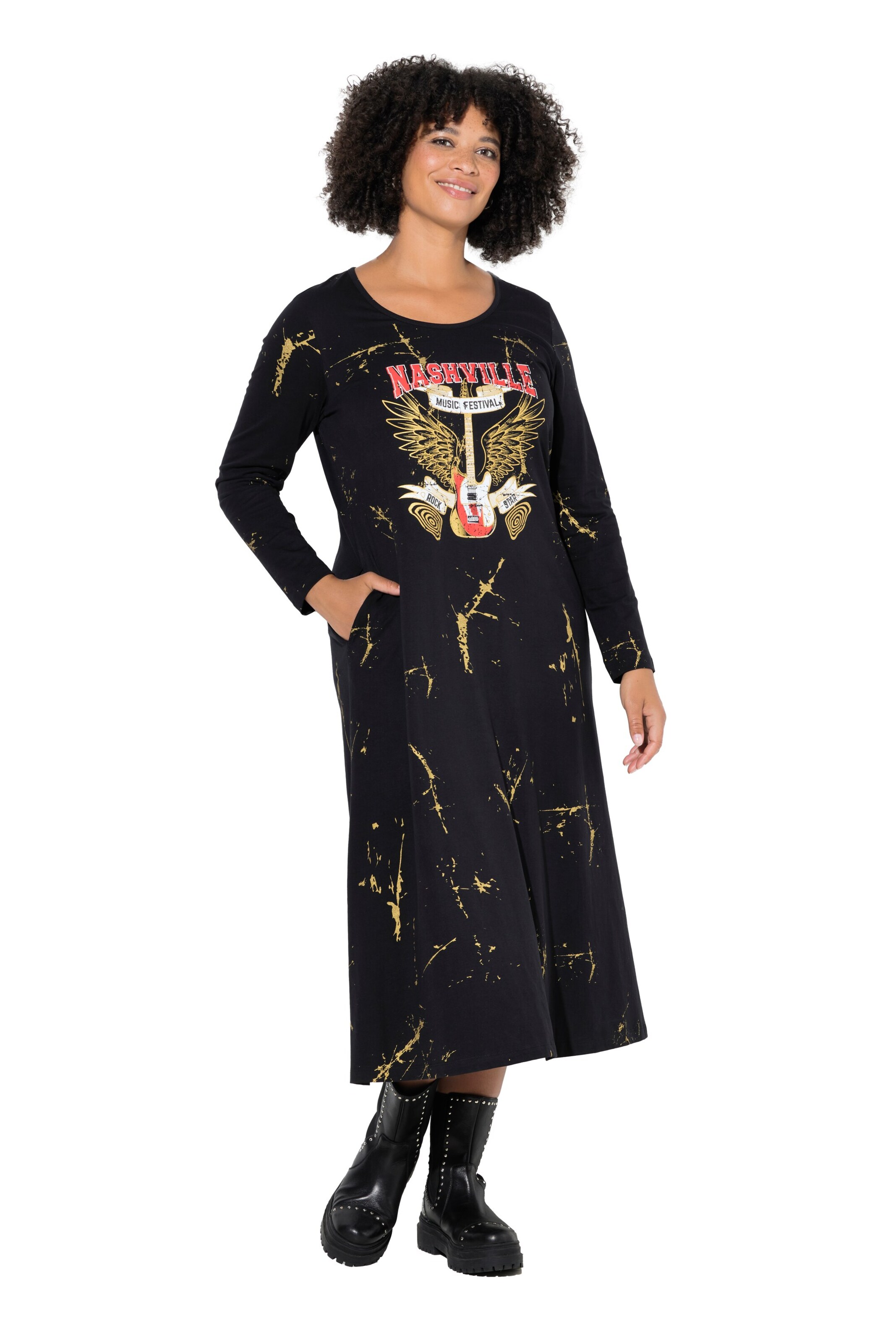 Angel of Style Dress in Black: front