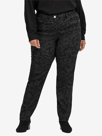 SHEEGO Slim fit Pants in Black: front