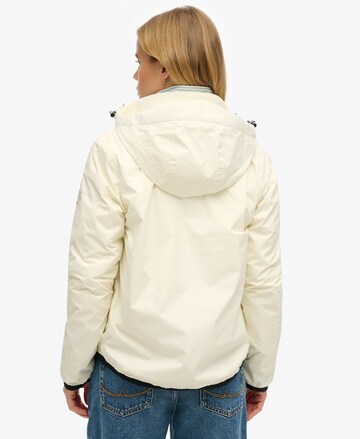 Superdry Tussenjas in Wit