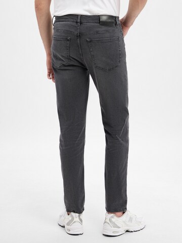 Finshley & Harding Regular Jeans in Grau