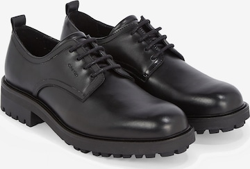 Pantofi cu șireturi de la Calvin Klein pe negru