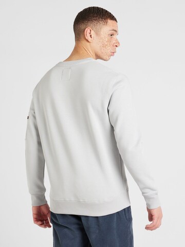 ALPHA INDUSTRIES Sweatshirt in Grau