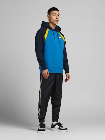 JACK & JONES Sweatshirt i blå