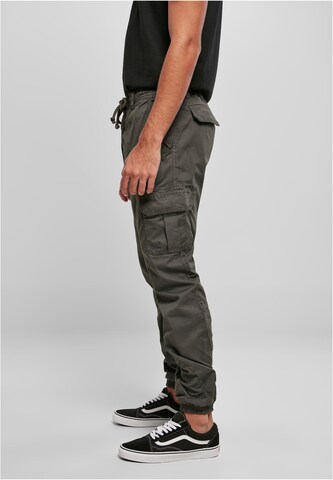 Urban Classics Tapered Cargobroek in Grijs