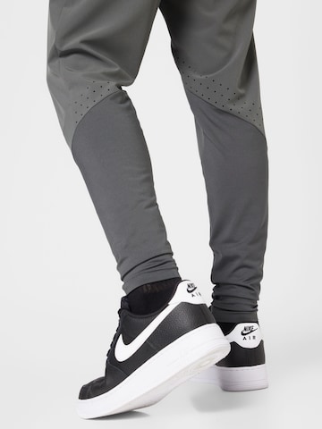 Virtus Tapered Sportbroek 'BLAG' in Grijs