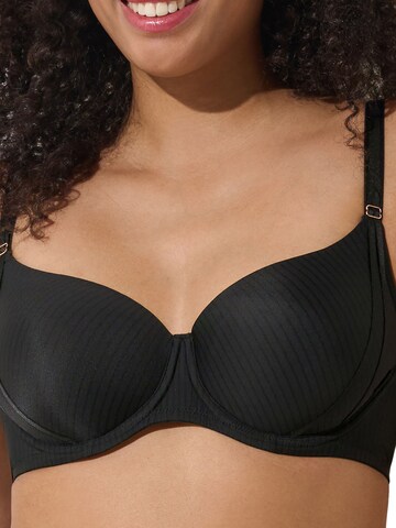 Lisca T-shirt Bra 'Laura' in Black