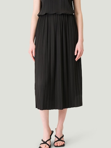zero Skirt in Black: front