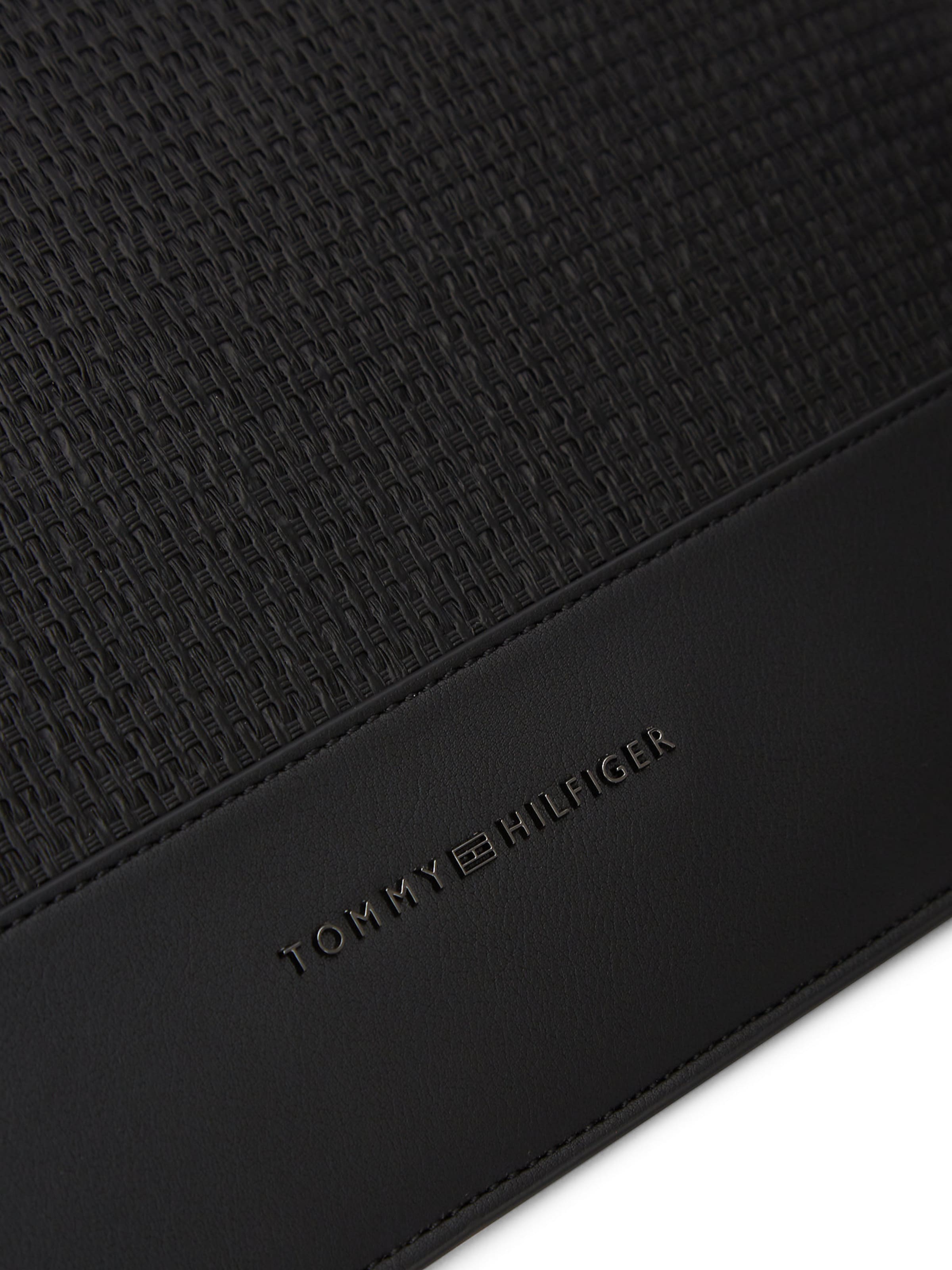 TOMMY HILFIGER Case in Black