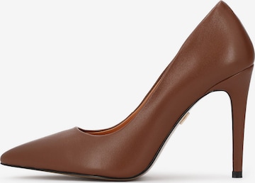 Escarpins Kazar en marron : devant