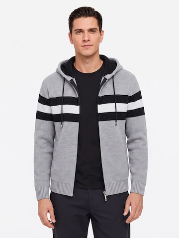 ALLTHEMEN Knit Cardigan 'Flausch' in Grey: front