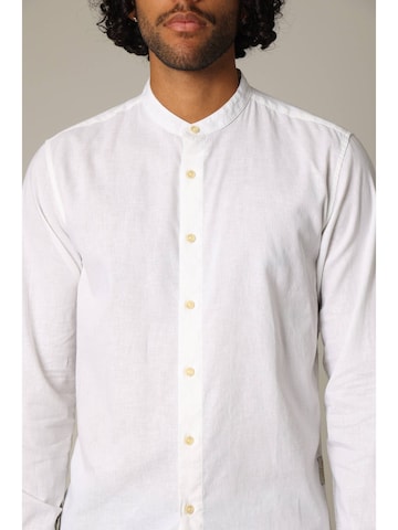 Coupe regular Chemise 'Smithy' Deeluxe en blanc