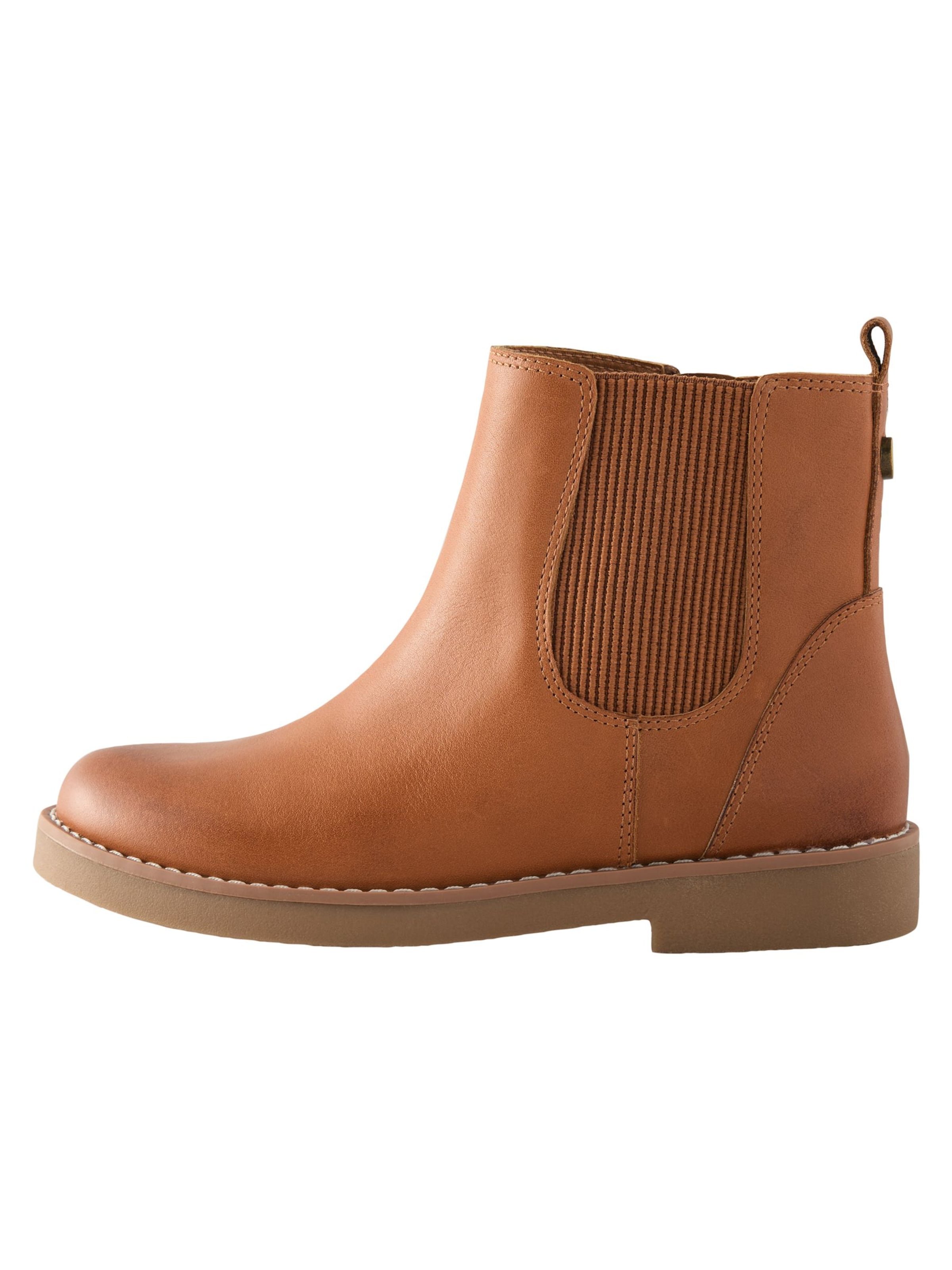 Next Saappaat värissä ruskea: etupuoli