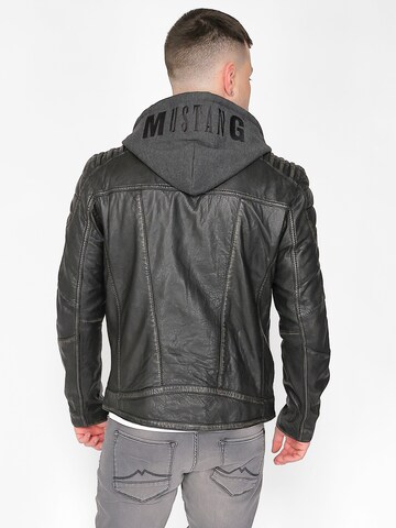 MUSTANG Between-season jacket ' 31021306 ' in Black