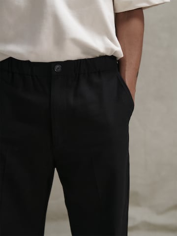 ABOJ ADEJ - regular Pantalón 'Mendefera' en negro