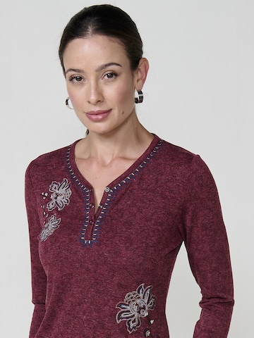 Tricou de la KOROSHI pe roșu