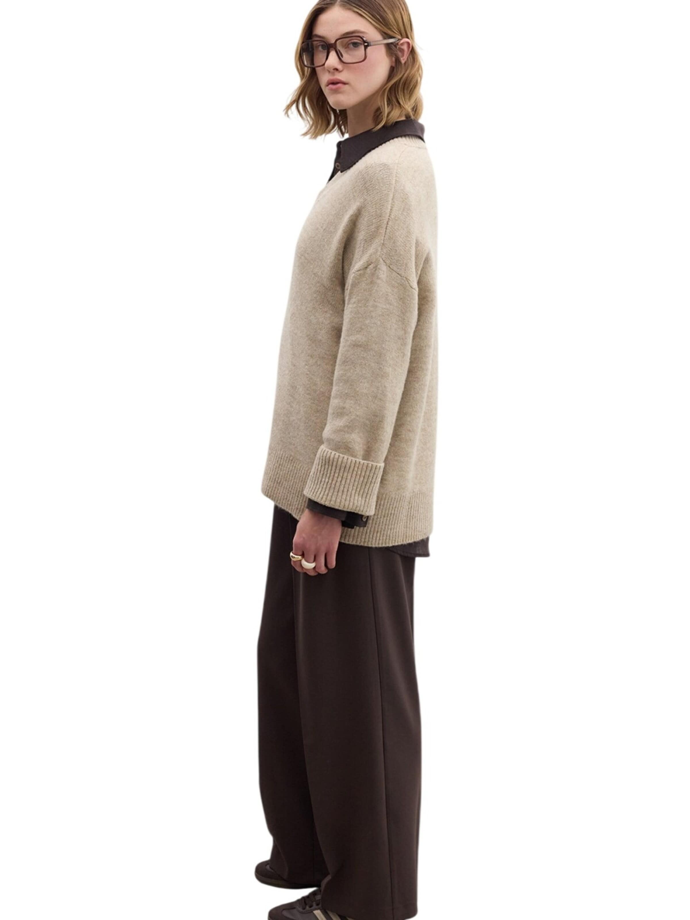 MANUKA Sweatshirt‌‌‌‌‌‌ in Beige