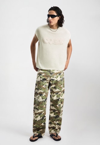 Bershka Loosefit Jeans in Groen
