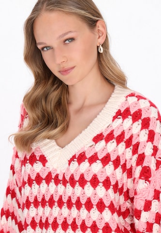 Pulovere dimensiuni mari 'Young Fashion' de la MYMO pe roșu