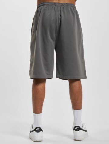 Loosefit Pantaloni di DEF in grigio